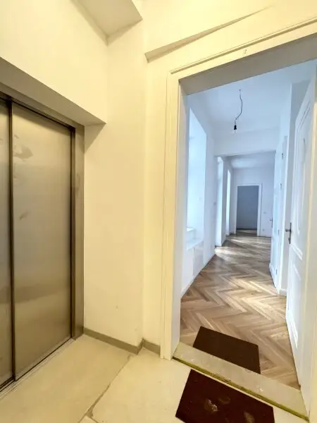 Exklusive 2-Zimmer-Terrassenwohnung im generalsanierten Altbau – Erstbezug mit hochwertiger Ausstattung in 1050 Wien