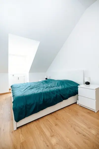 AB 01. OKTOBER I NAHE INNENSTADT I LICHTDURCHFLUTET I ATTRAKTIVE LAGE I MIT BADEWANNE I WG-GEEIGNET I HAUSTIERE ERLAUBT I PROJEKT WOHNEN I