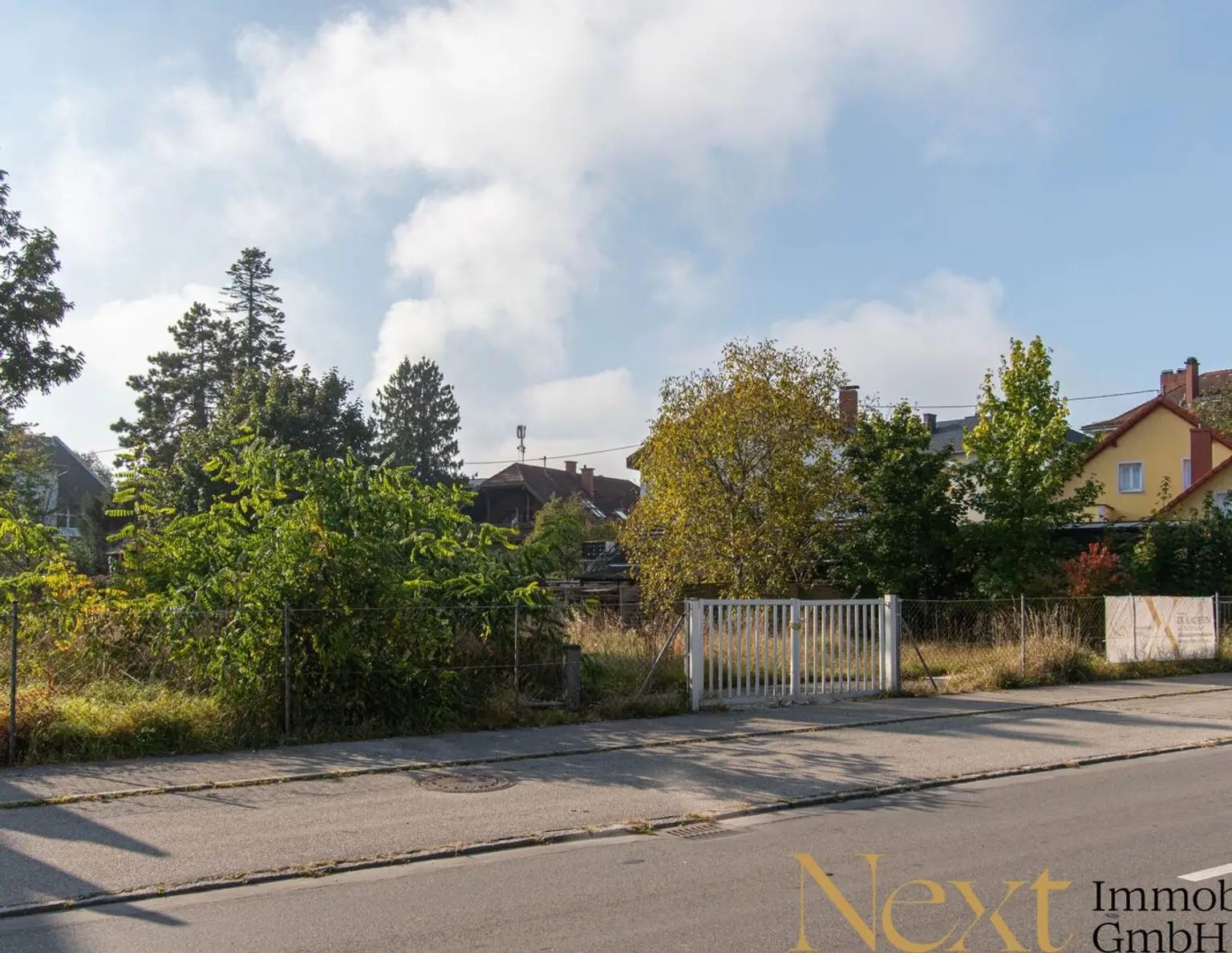 Traumhaftes Baugrundstück für Ein- bzw. Mehrfamilienhäuser oder als bewilligtes Wohnprojekt in Traun zu verkaufen!