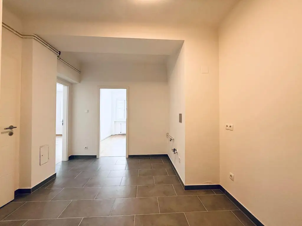 Erstbezug – Modern sanierte 2-Zimmer-Wohnung - Nähe U1