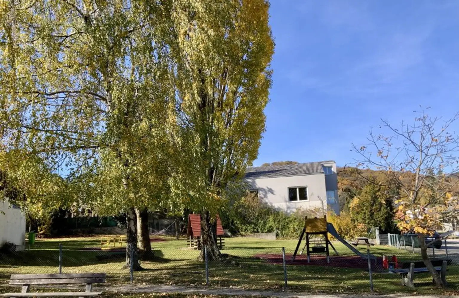 Sonniges Baugrundstück 640 m² in Perchtoldsdorf - auch für Bauträger geeignet - 630.000 €