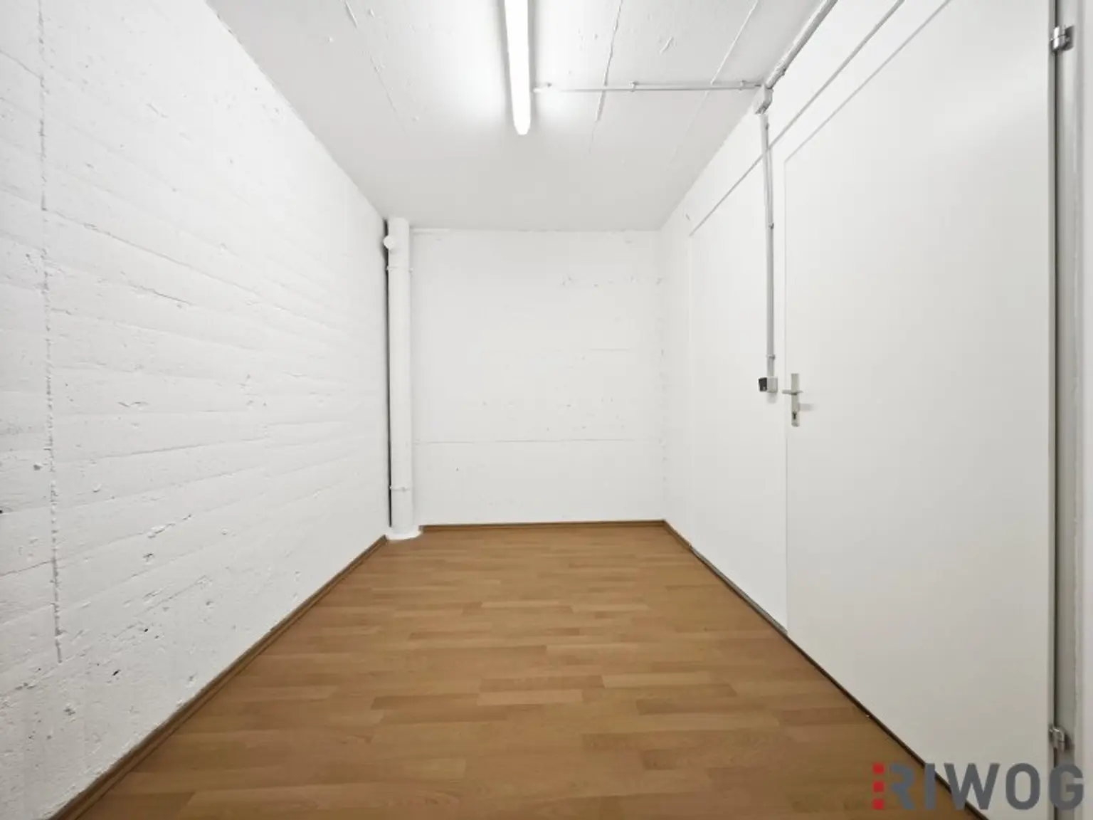 Trockenes 10m² Lager | Lastenaufzug & Ladezone