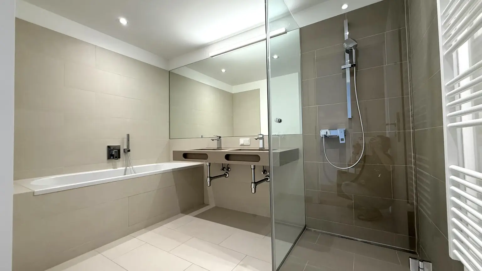 6. OG!!! Hochwertige Neubauwohnung mit 13m² ostseitiger Loggia
