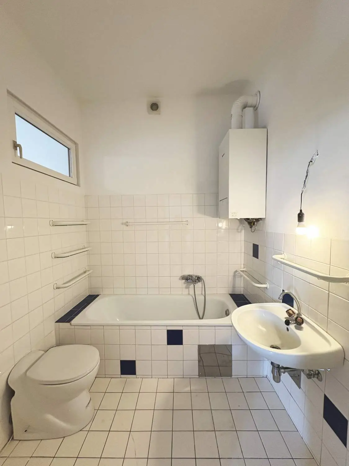Gut aufgeteilte 2,5 Zimmer Wohnung mit neuer Küche -
Nähe Klinik Landstraße