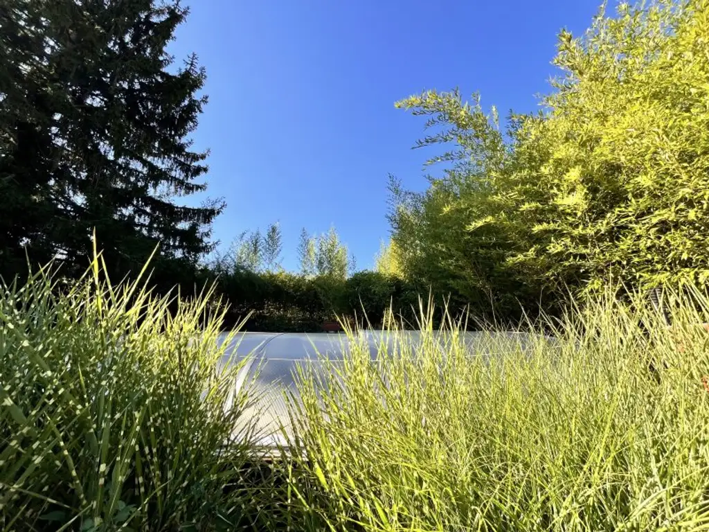 Haus mit Potenzial in Kierling – Ruheoase mit Garten, Pool & Wintergarten