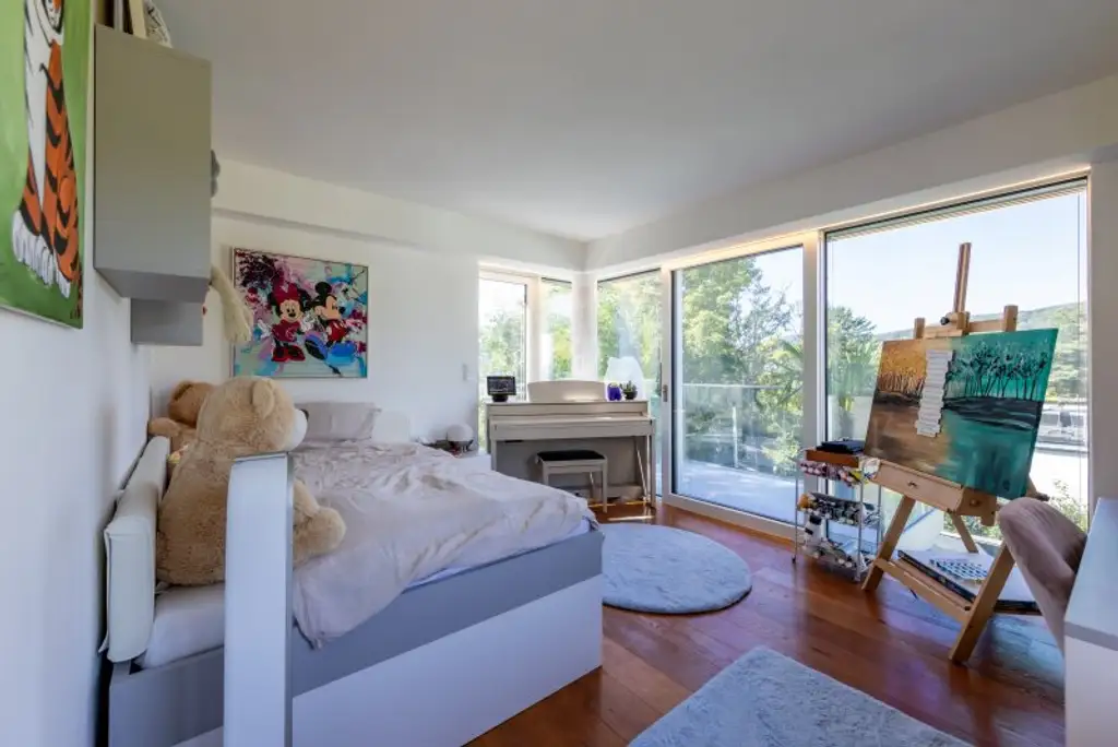 Exklusives Weinberg-Refugium: unverbaubarer Panoramablick in absoluter Ruhelage I hightech Pool I Dachterrasse mit Whirlpool I Erdwärme, Solarpaneele, Fußbodenheizung, Kühldecke