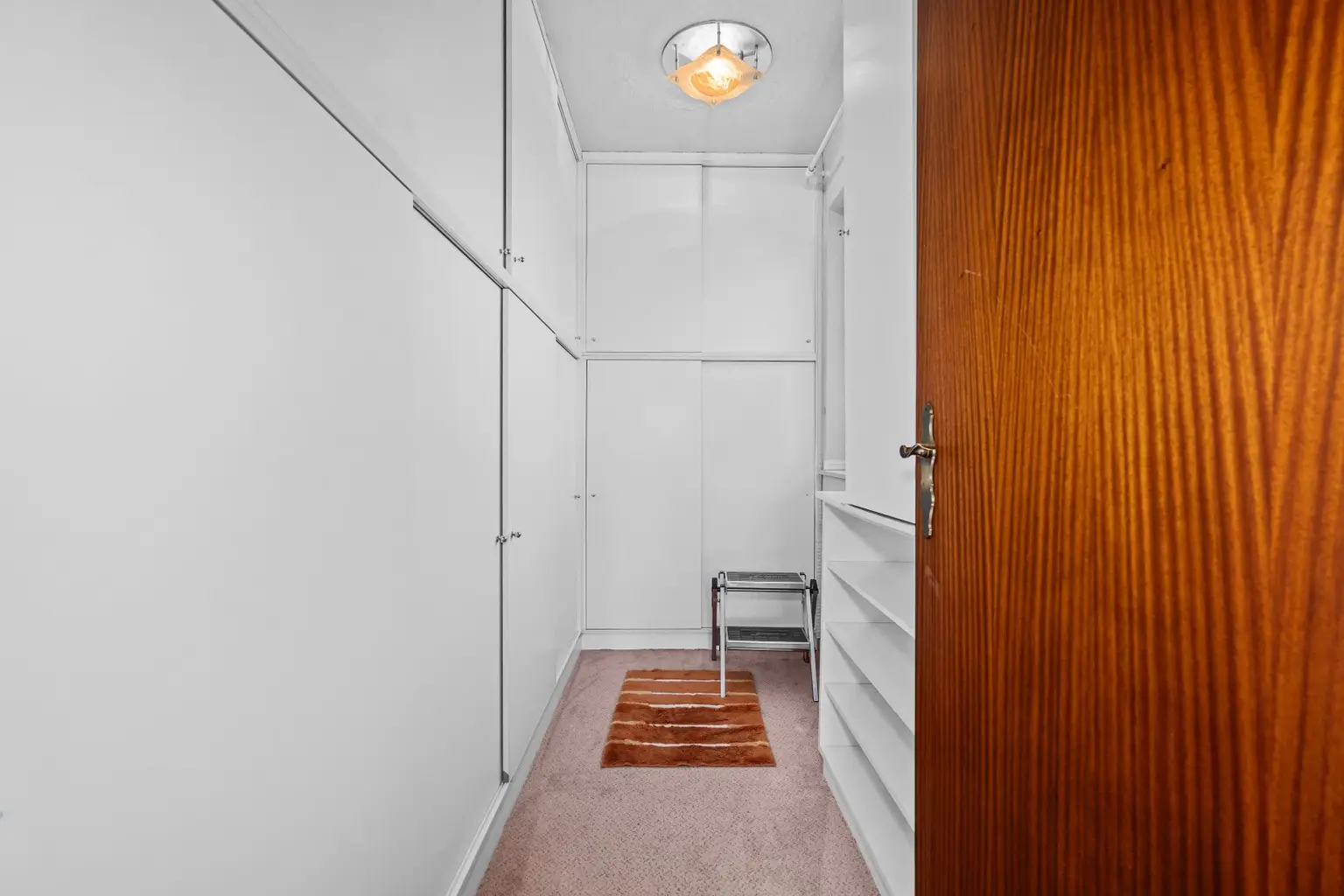 "Lage, Lage, La(n)genzersdorf! - Haus mit Pool auf Eigengrund"