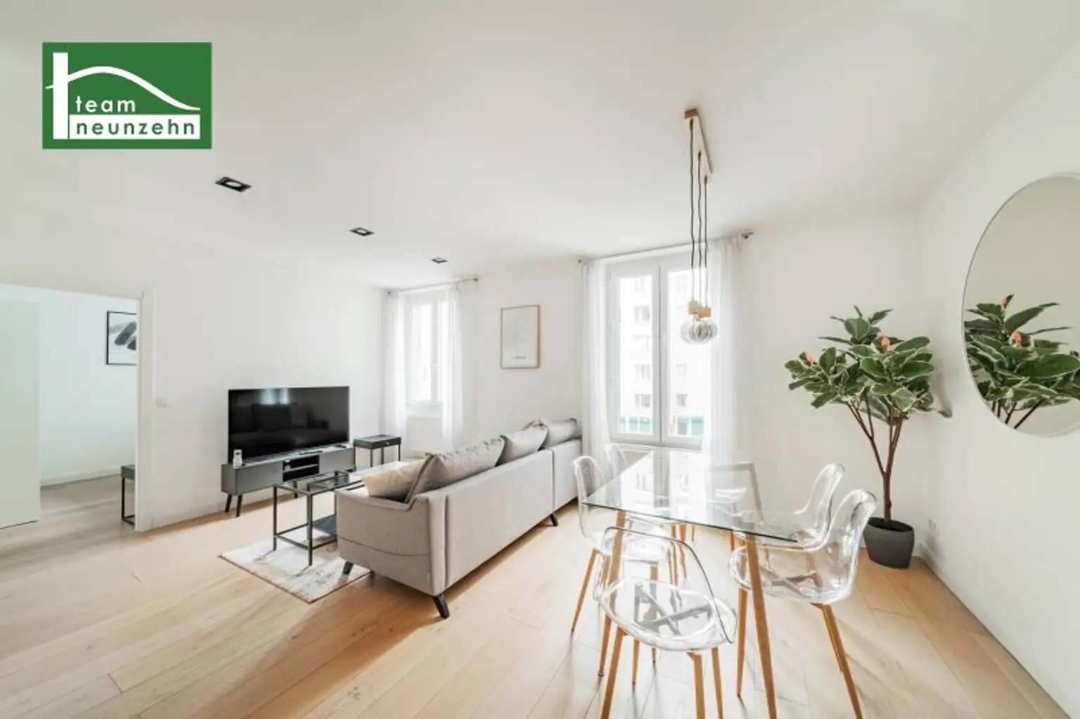 Klimatisierte Wohnung in Hofruhelage am Hohen Markt mit Stellplatzberechtigung! 2 Bäder und Balkon!