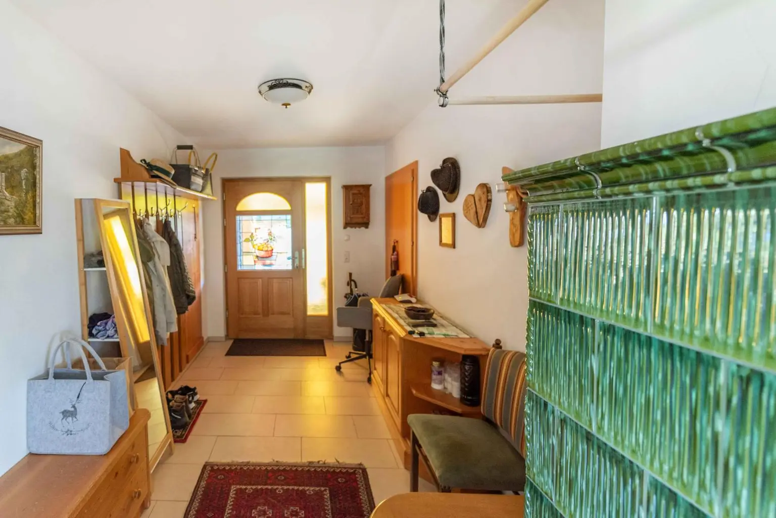 Bungalow mit Einliegerwohnung und großem Grundstück in sonniger Lage!