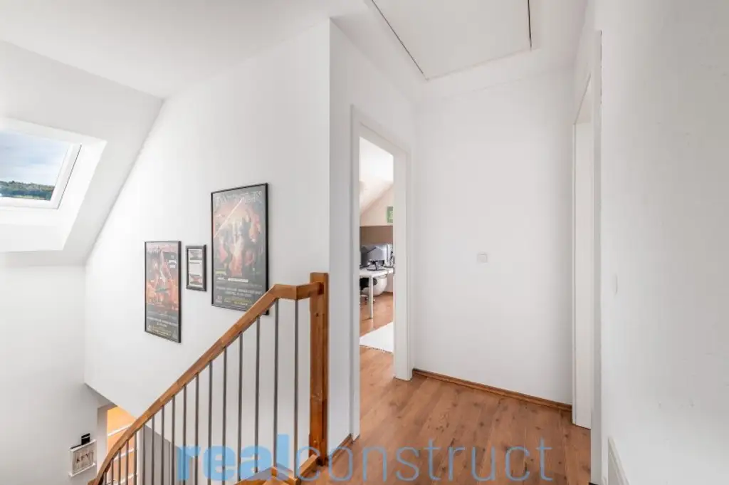 Ökologisch nachhaltiges Einfamilienhaus mit ERDWÄRME-Heizung in bester Lage von Bad Erlach