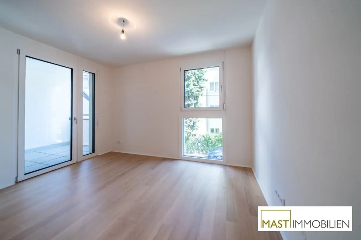 *Beziehbar sofort* 2-Zimmer Wohnung beim Kagraner Platz