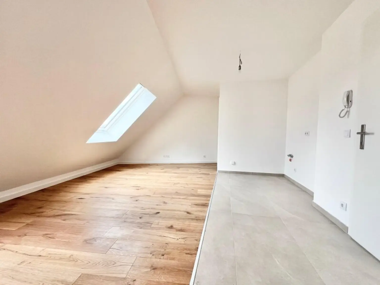 NÄHE U2: ERSTBEZUG IN GRÜNRUHELAGE I Charmante Singlewohnung I  Aufzug I Fußbodenheizung & Kühlung I Luft-Wasser-Wärmepumpe I elektrische Raffstores