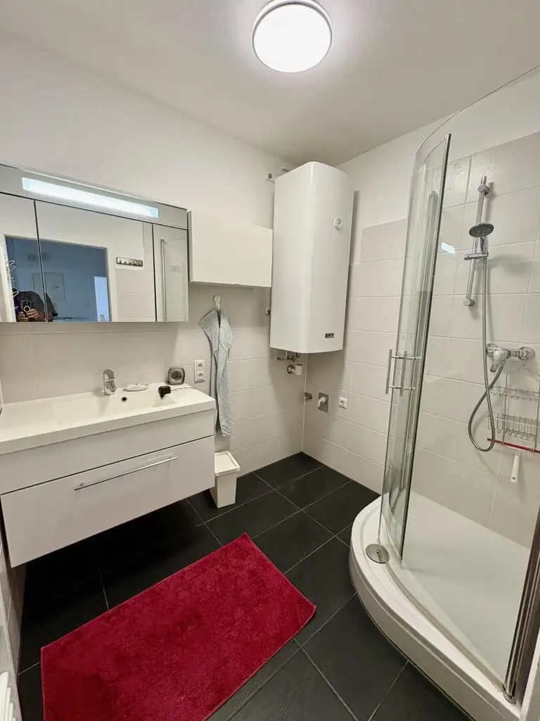 WG geeignet- großzügige 4 Zimmer-Mietwohnung mit verglaste Loggia in Geidorf.
