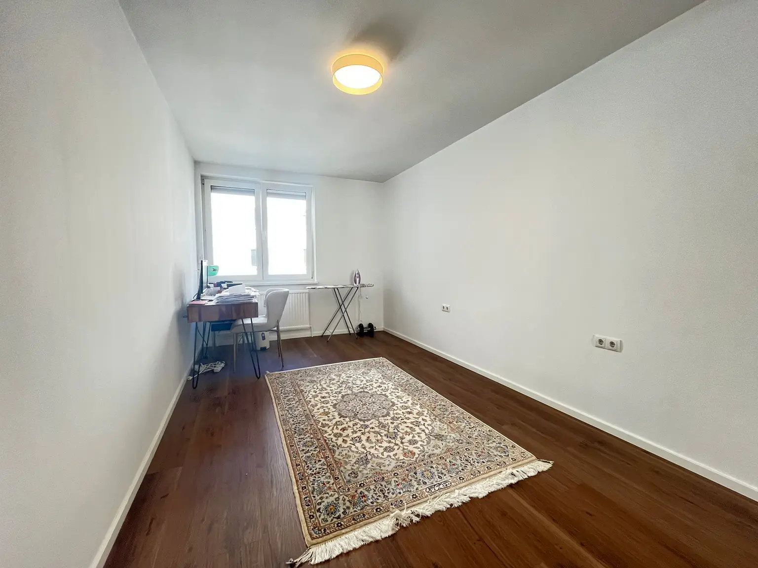 Stilvolle 3-Zimmer-Wohnung in Toplage 1070 – ruhig, renoviert, vollmöbliert und Garagenstellplatz