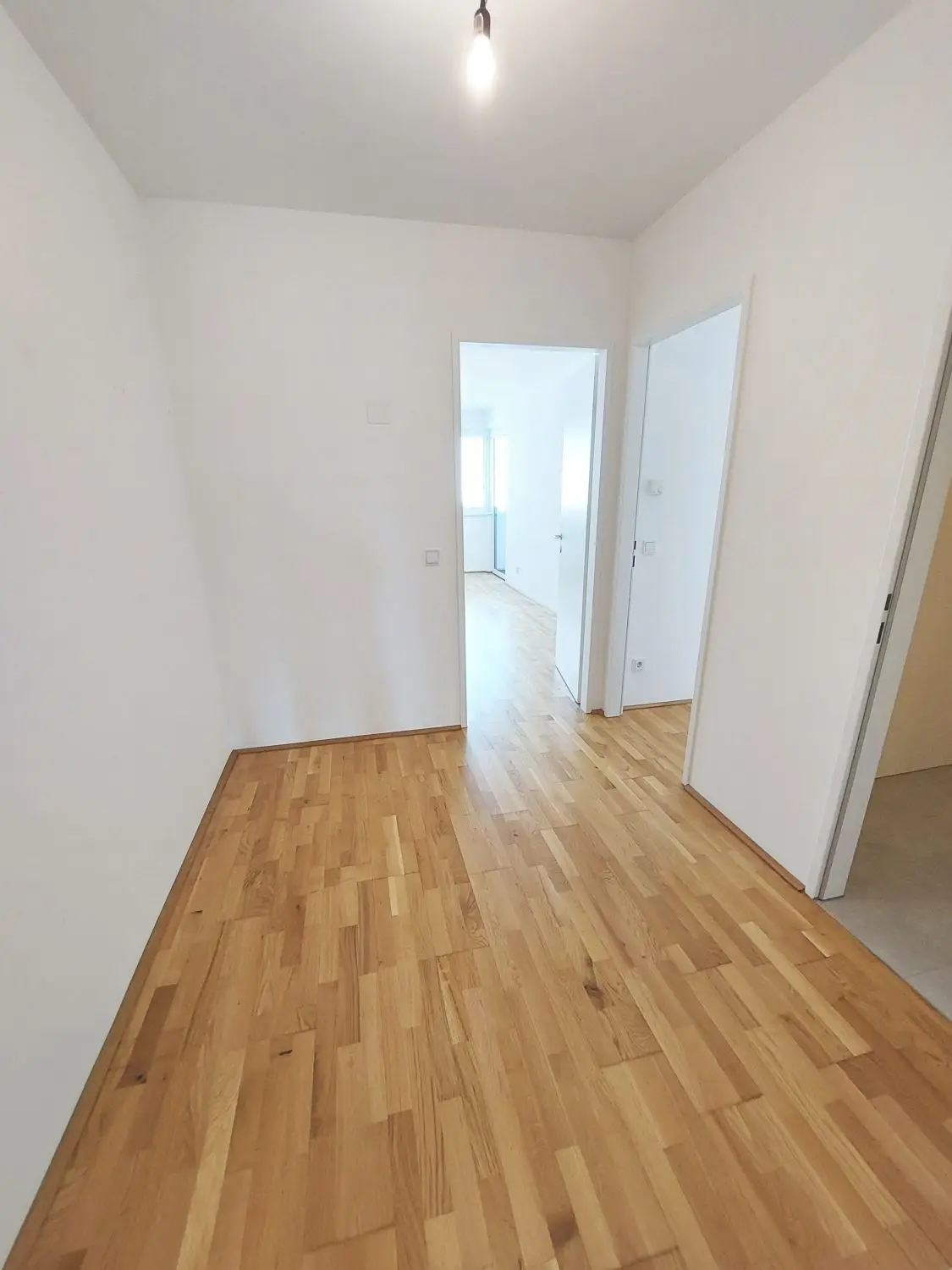 Neubauwohnung mit 3 Zimmern, Terrasse und Loggia 
- im Zentrum von St. Pölten