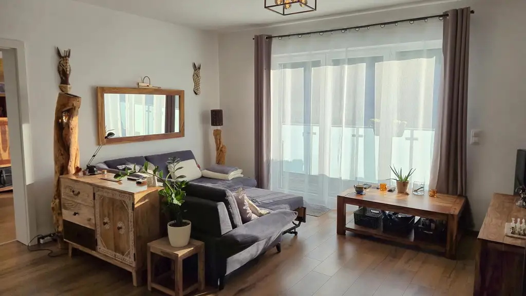 HELLE, FAMILIENTAUGLICHE WOHNUNG AM RIEDERBERG