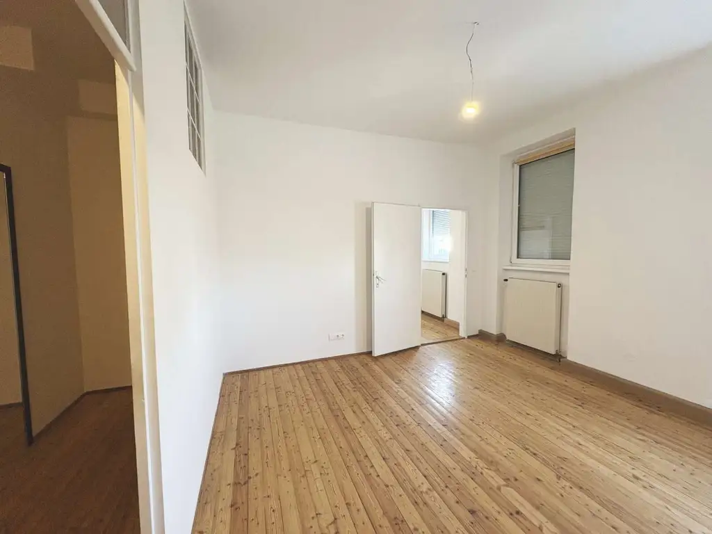 Gut aufgeteilte 2,5 Zimmer Wohnung mit neuer Küche -
Nähe Klinik Landstraße