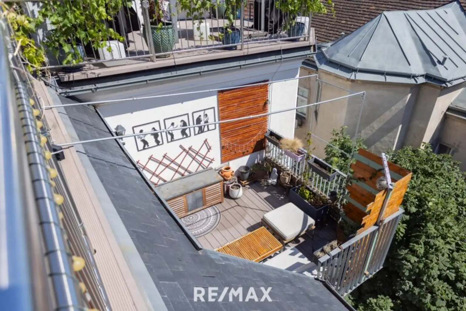 Herrliche DG-Maisonette mit 2 Hof-Terrassen bei der Volksoper, Währinger Straße