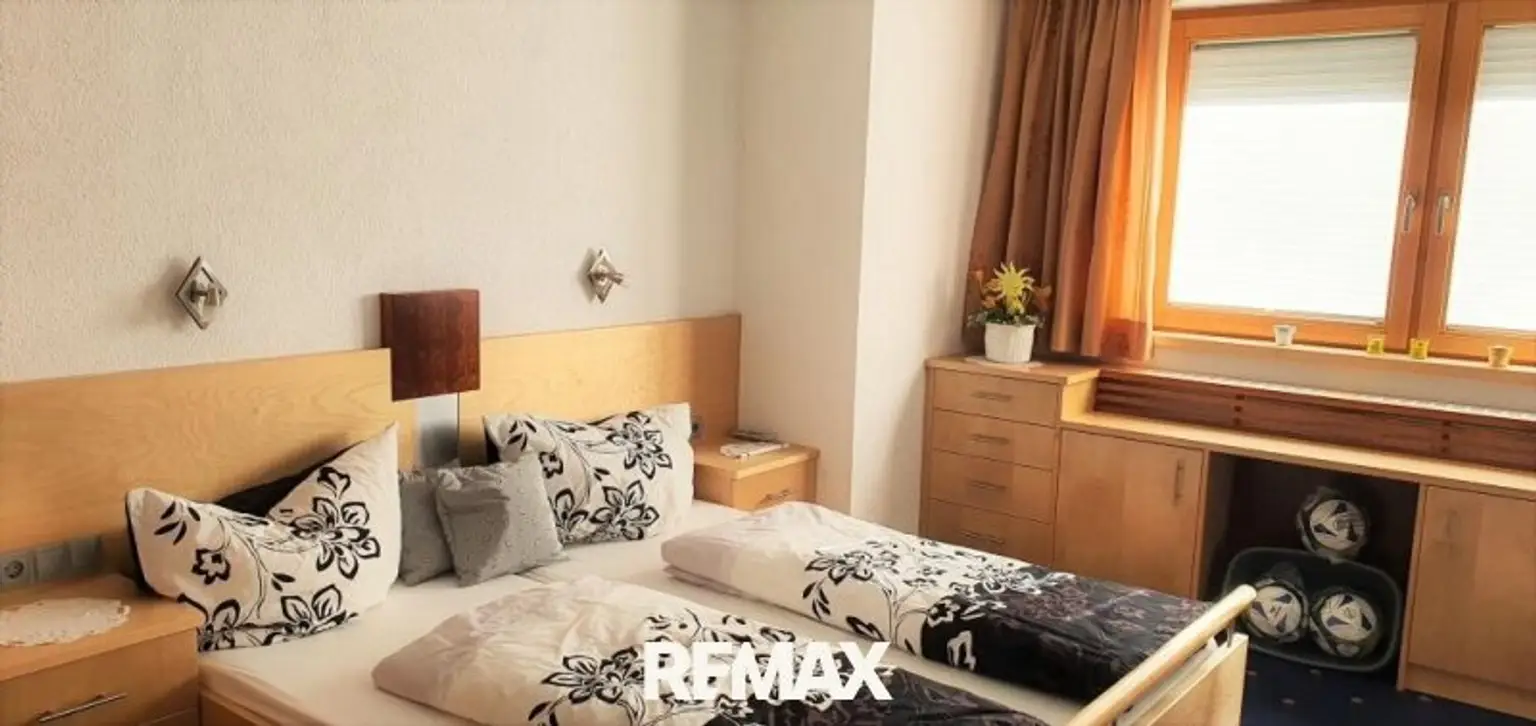 Geschäftshaus - Schlafzimmer 1