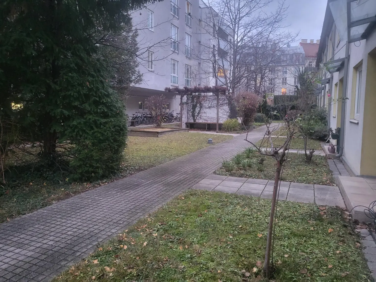 Gemeinschaftsgarten im Innenhof