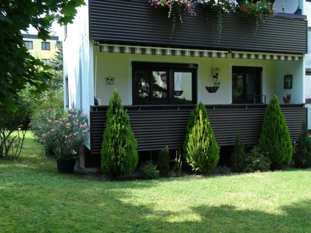 4-ZIMMER WOHNUNG MIT GROSSER LOGGIA
