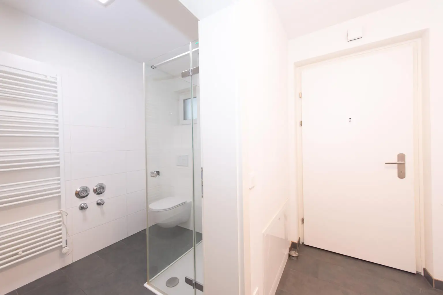 Fontanestraße 8 -04