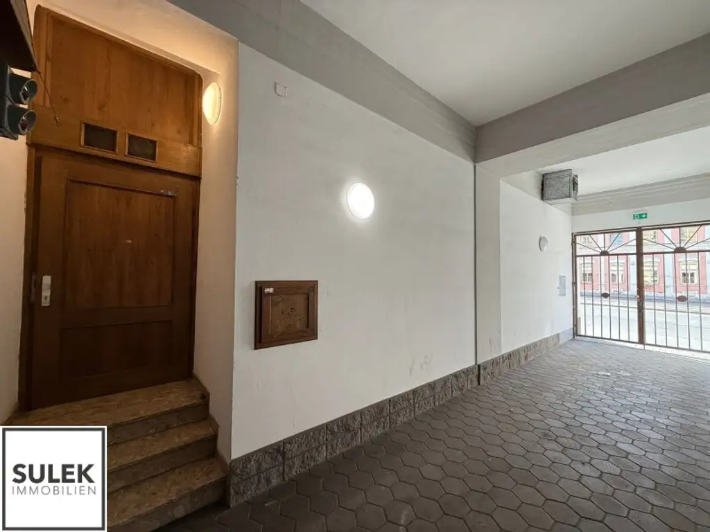 Ganzes Haus zu mieten: 1 Geschäftslokal, 1 Büro, 2 Wohnungen nahe U1