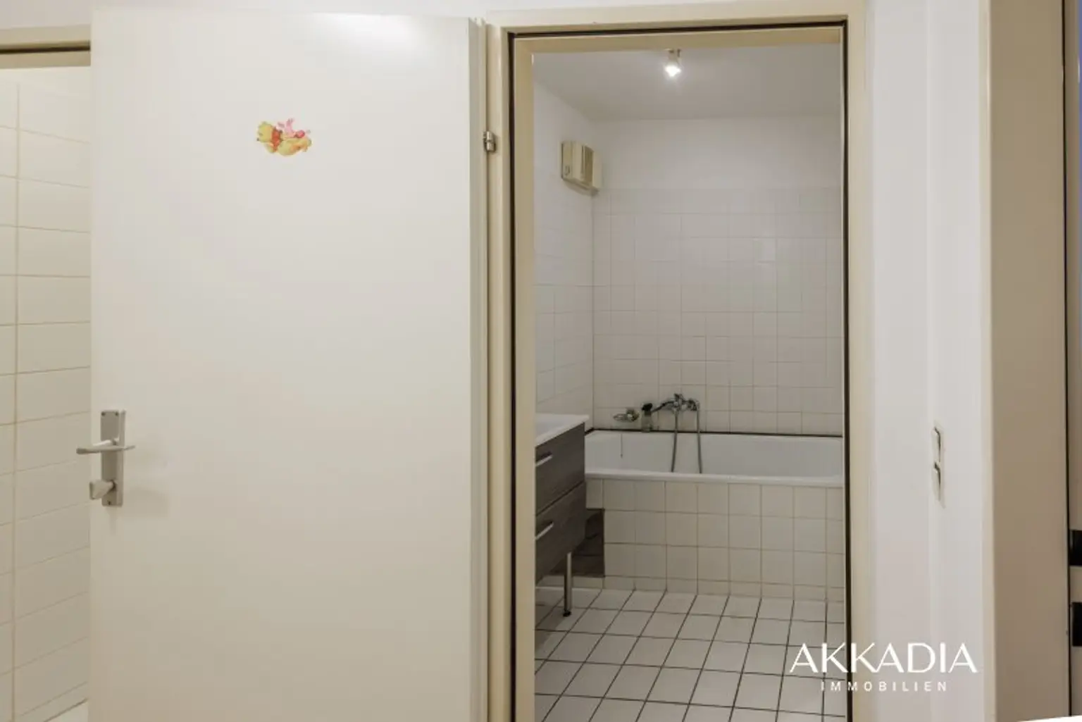 Ruhige 2-Zimmer-Wohnung mit Gartenblick und Garagenplatz