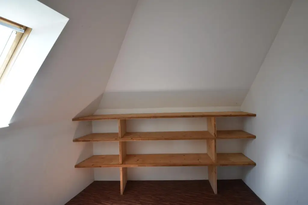 Großzügiges Wohnhaus mit zwei Wohneinheiten