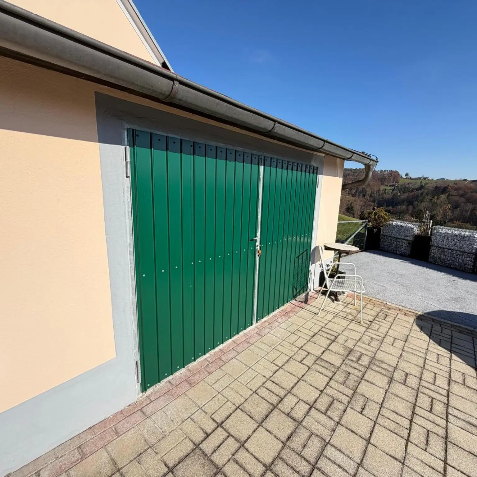 Wohnen in Aussichtslage mitten in der Natur auf  8 Ha. Grund, ehemalige Hofstelle!