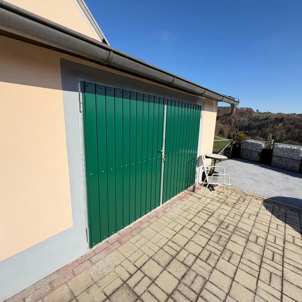 Wohnen in Aussichtslage mitten in der Natur auf  8 Ha. Grund, ehemalige Hofstelle!