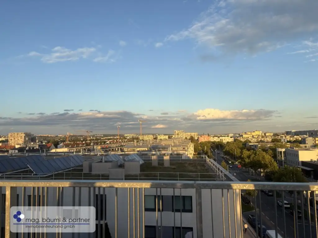 Elegante, neue 4 Zimmerwohnung mit grossartigem Balkon und Grünblick