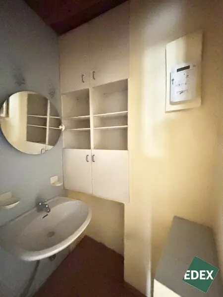 Sanierungsobjekt: 2 Zimmer Wohnung beim Erich-Auer-Park, 1140 Wien
