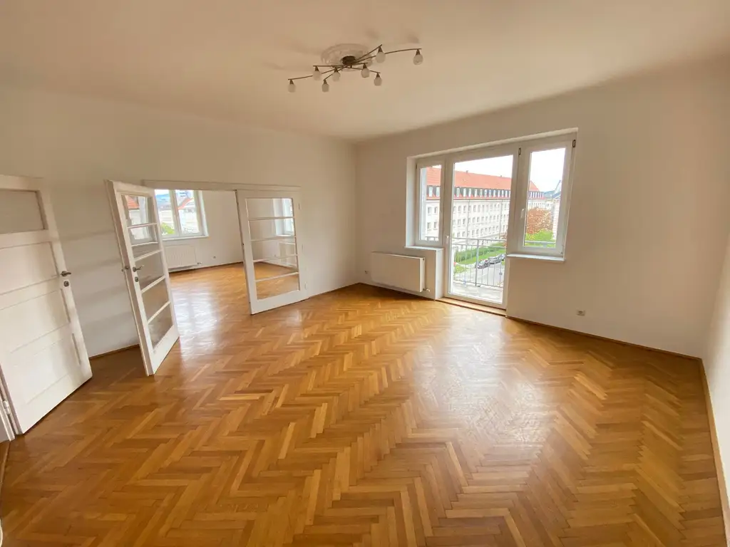 GEPFLEGTE 3 ZIMMERWOHNUNG MIT BALKON - NÄHE HERZ JESU KIRCHE