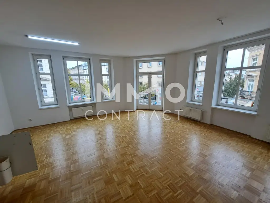 Toller Ausblick! ...direkt auf die Ringstraße!