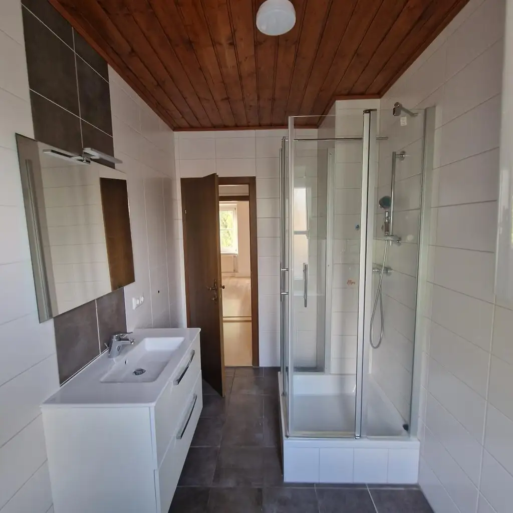 4-Zimmer-Wohnung im 1. Stock! Gartenmitbenützung! 1 Monat mietzinsfrei!