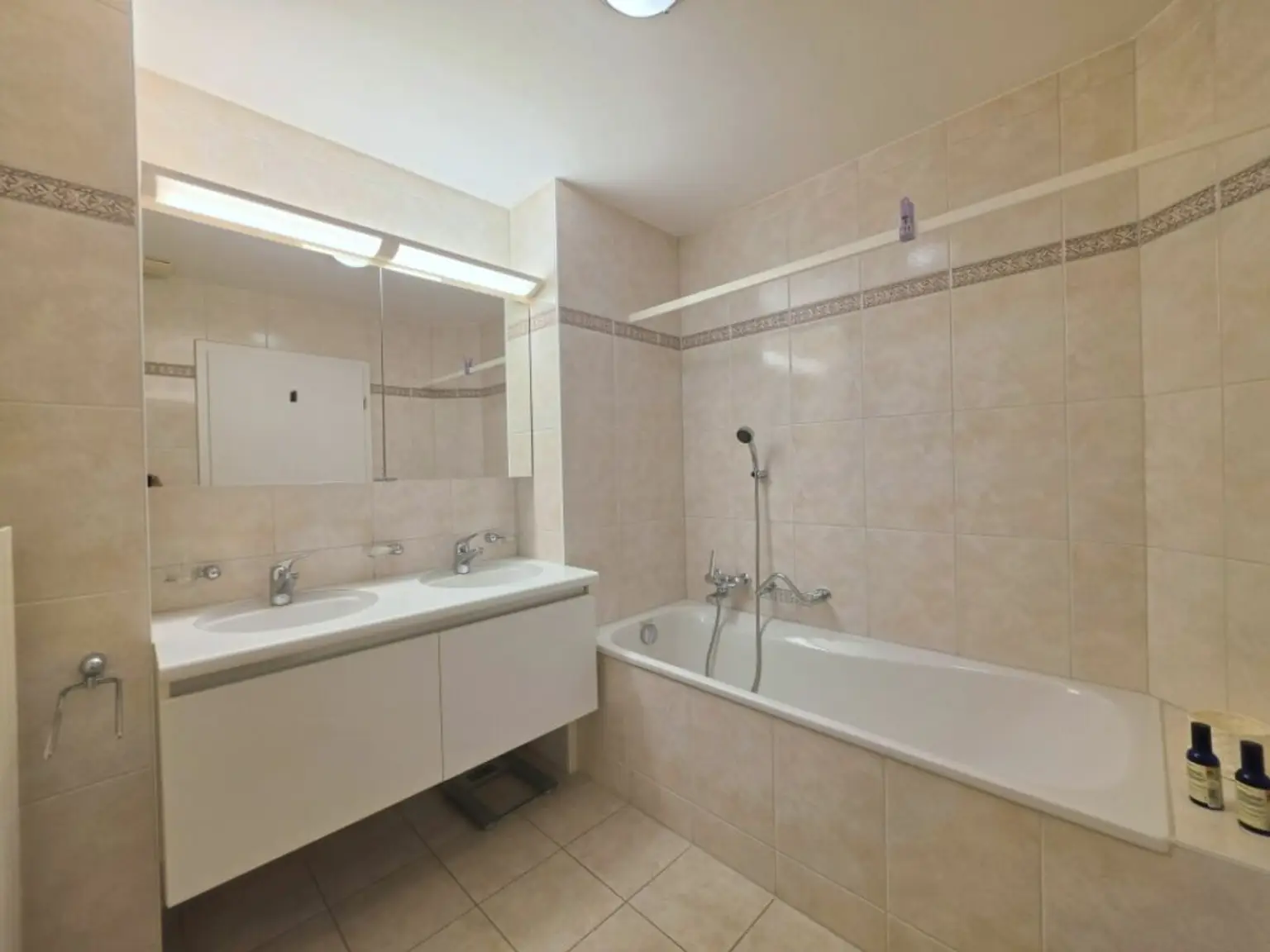 Dachgeschoss Wohnung mit wunderbarer Aussicht, an ruhiger, kinderfreundlicher Lage!