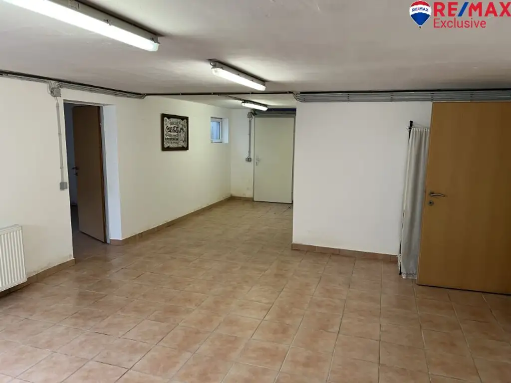 Großzügiges Einfamilienhaus mit Garten, Terrasse & Garage in Ebenfurth, 4 Zimmer, 195m²