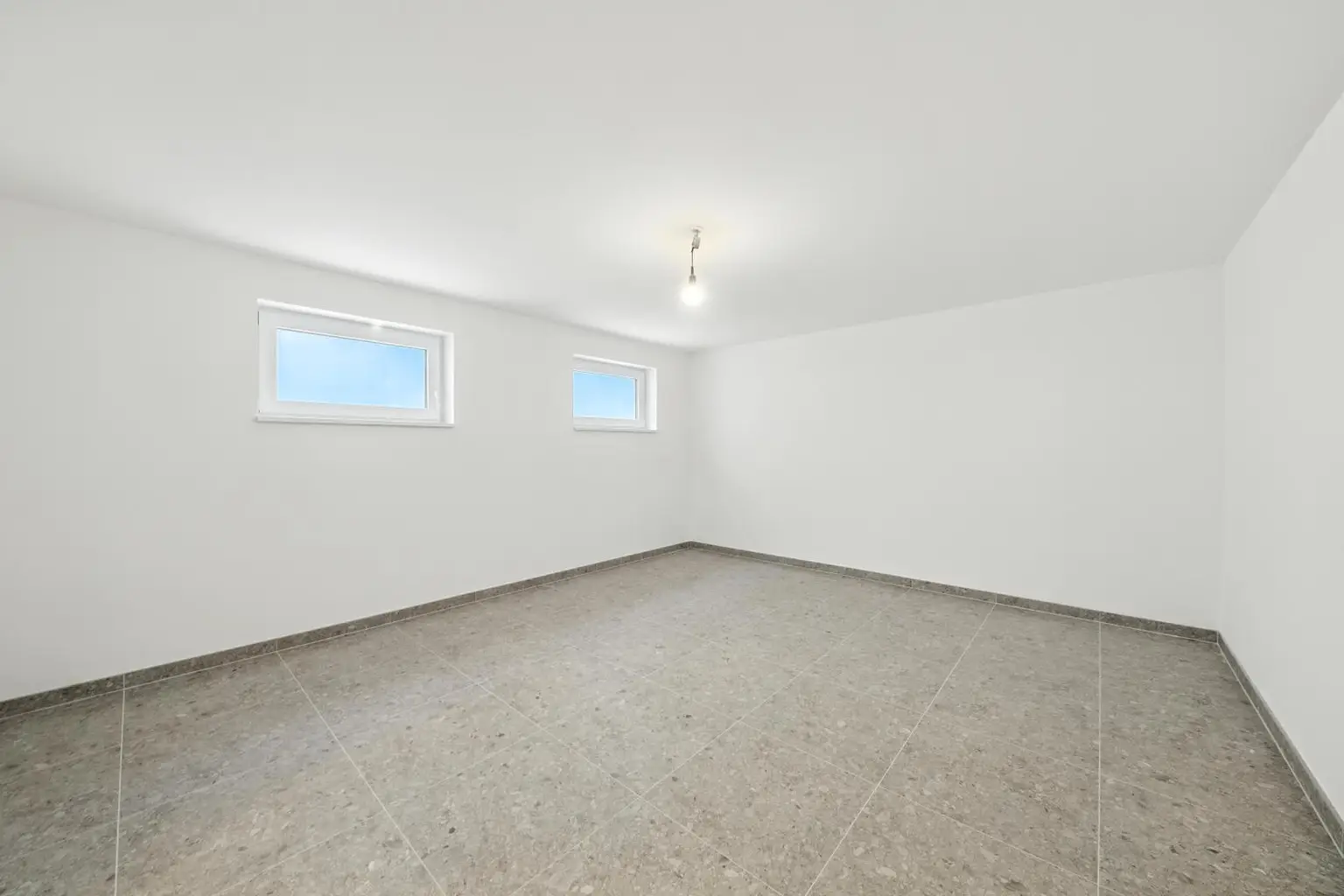 SCHLÜSSELFERTIG! MODERNES WOHNEN AM LAND - HOCHWERTIGER BAUMEISTERQUALITÄTSBAU IN SIERNDORF!