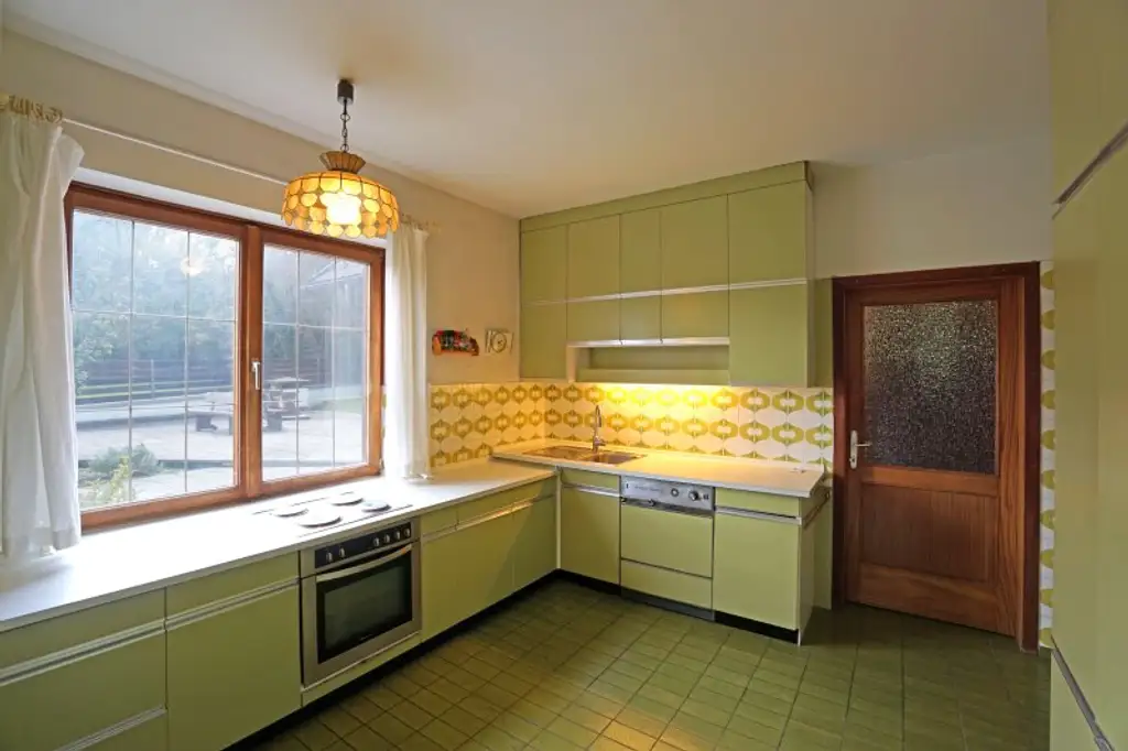 Premiumlage im Wienerwald! Idyllisch gelegenes Landhaus mit Wellnessbereich und Panoramablick