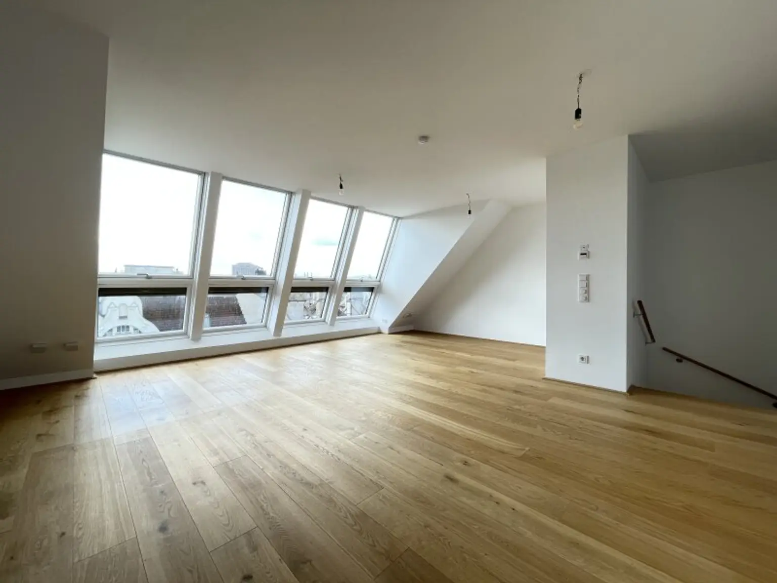 Stilvolle Dachgeschosswohnung mit außergewöhnlicher Dachterrasse in 1090 Wien