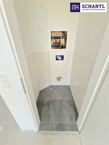 Preisreduktion! Stadtleben mit Weitblick – Helle Dachgeschosswohnung mit Sonnenbalkon - Nahe Hauptbahnhof - Überzeugen Sie sich selbst von dieser Immobilie!