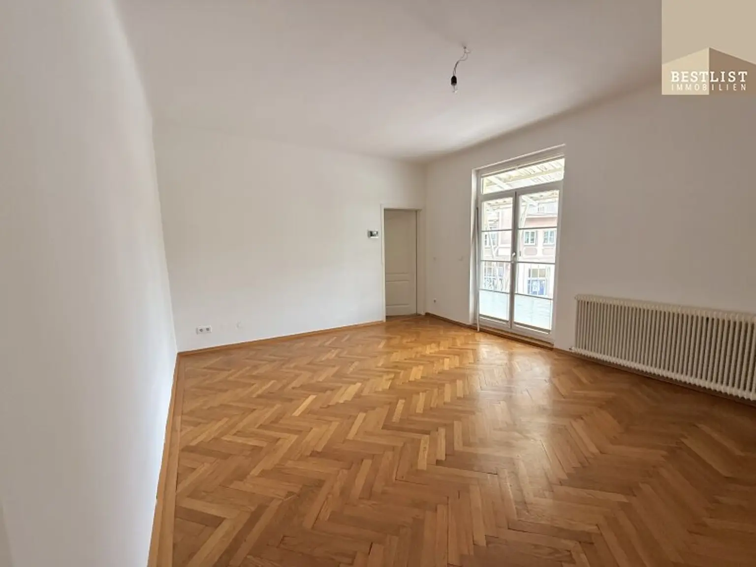 Attraktives Zinshaus mit Gewerbefläche und Wohnmöglichkeit in bester Lage!