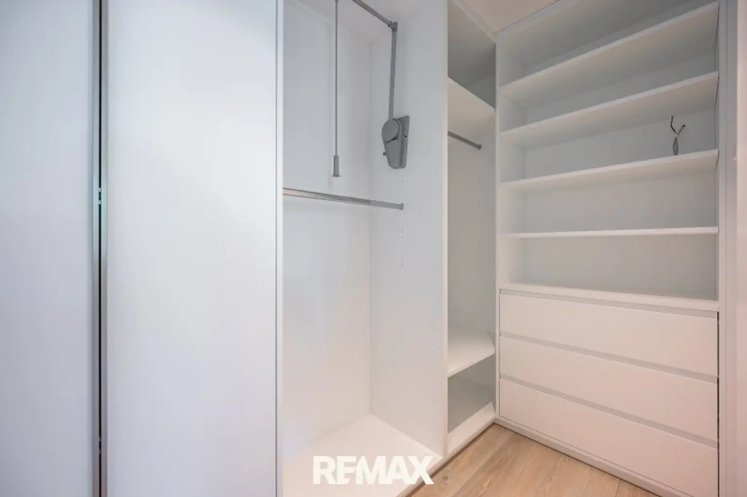 begehbarer Kleiderschrank
