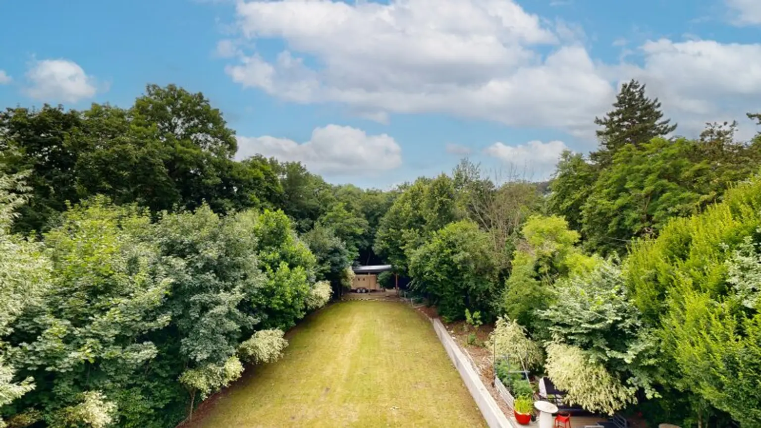 Luxusvilla mit Infinitypool in absoluter Ruhelage in Hinterbrühl – Exklusives Anwesen mit Top-Ausstattung