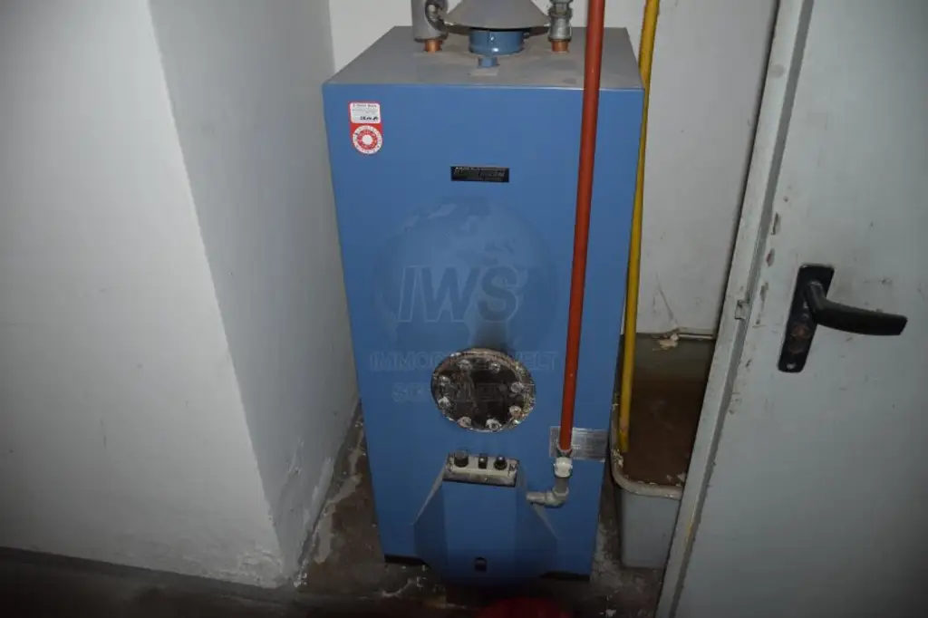 Großes Wohnhaus-Zentrumsnah-Sanierungsbedarf!