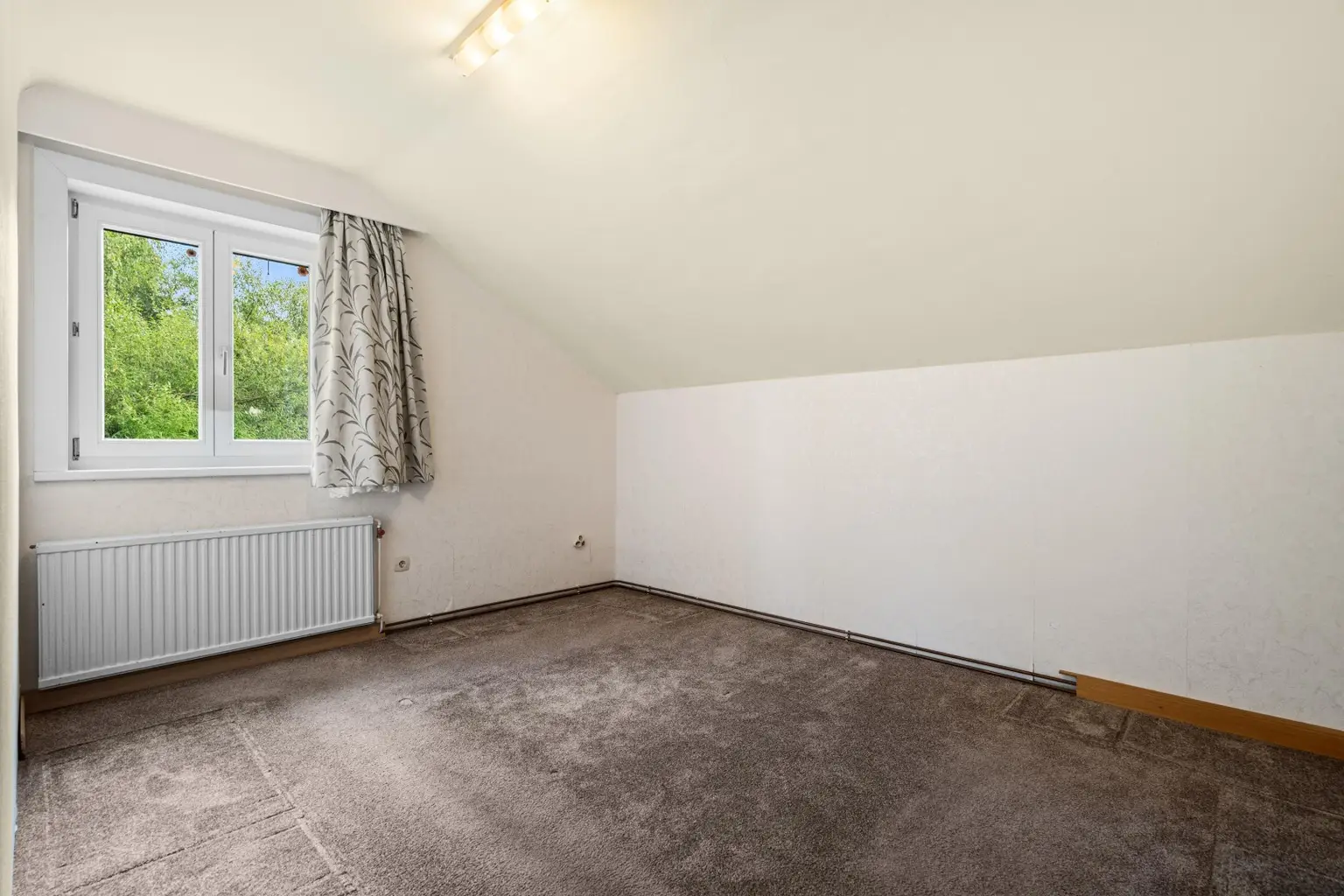 "Exklusives Einfamilienhaus in Hietzing – am Wienerwald"