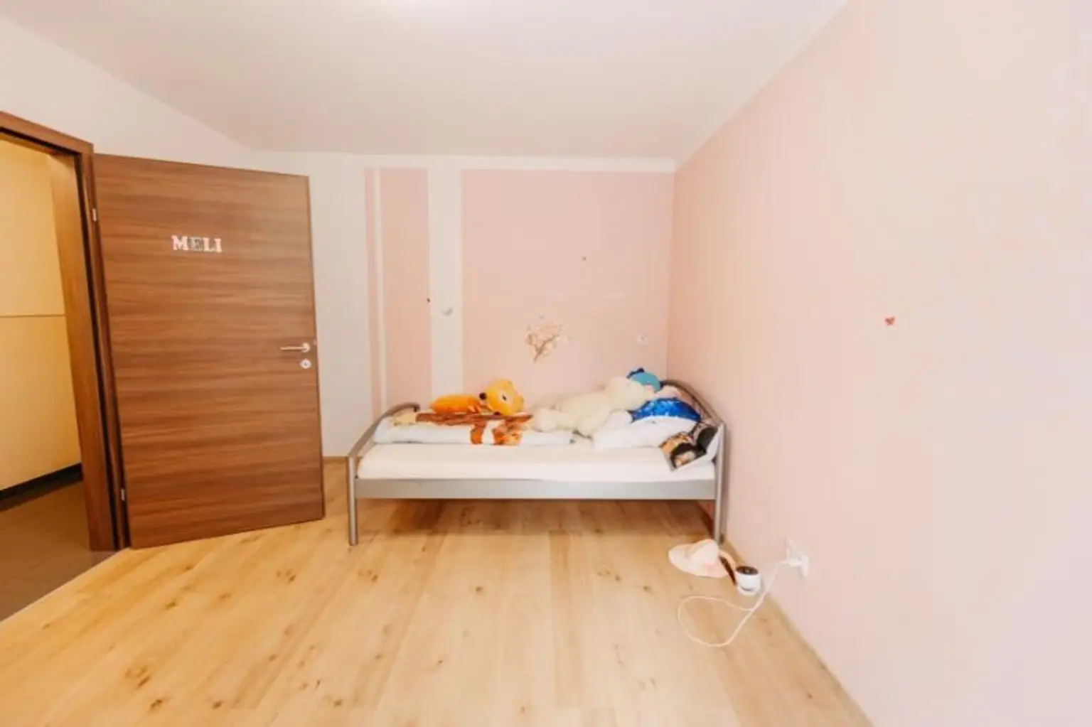 Verträumtes Bauernhaus neu adaptiert (2013) mit Toreinfahrt, Pool, Stadel und Schuppen