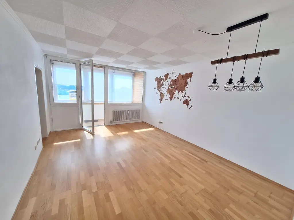 DREIZIMMER EIGENTUMSWOHNUNG INKL. LOGGIA