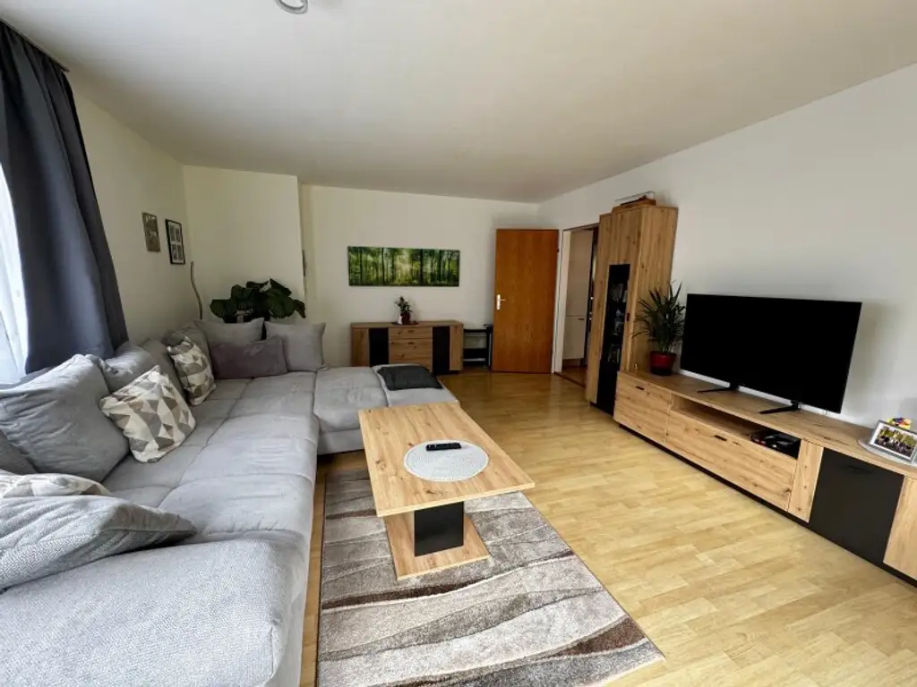 BUCH IN TIROL - Großzügig eingeteilte 4 Zi.-Wohnung mit Terrasse und Allgemeingarten